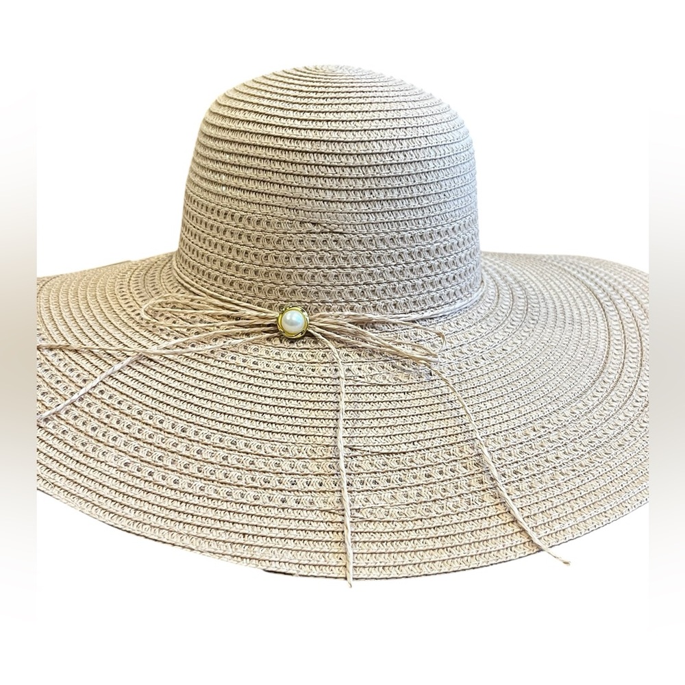 Last Call! NWT Cream straw wide brim sun hat with pearl accent